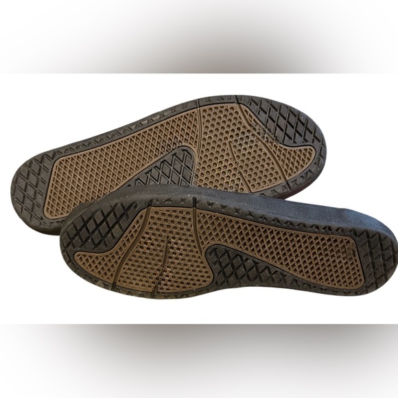 NEW VANS The Lizzie Rosette Sk8-Hi - Picture 4 of 6